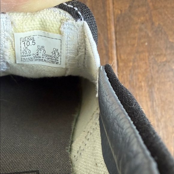 Kids Vans Classic Checkered Slip-On Sneakers - Picture 7 of 7